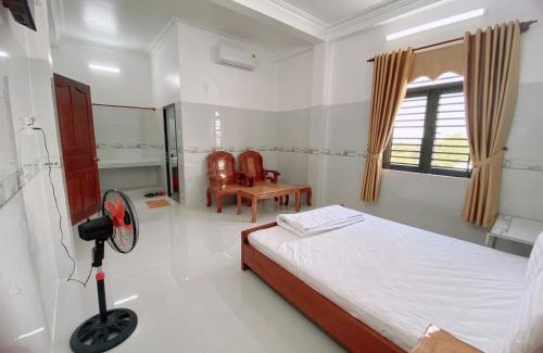 Co Do Bed & Breakfast | Budget-Friendly Stay at Nhà Nghỉ Hoàng Khanh - Rated 9/10
