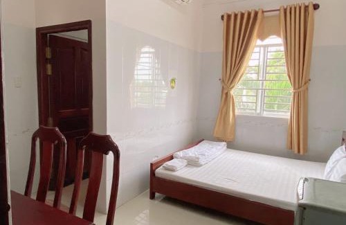 Co Do Bed & Breakfast | Budget-Friendly Stay at Nhà Nghỉ Hoàng Khanh - Rated 9/10