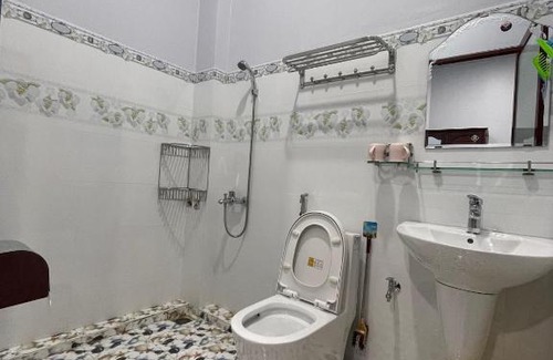 Ha Tien Bed & Breakfast | Budget-Friendly Retreat at Nhà Nghỉ Liên Hòa - 9/10 Rated