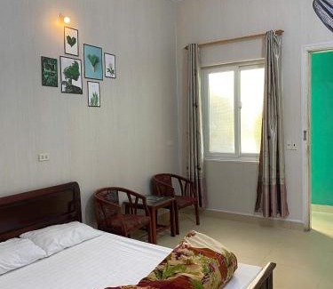 Vinh Hotel | Pet-Friendly Retreat at Nhà Nghỉ Long Lưu with Breakfast