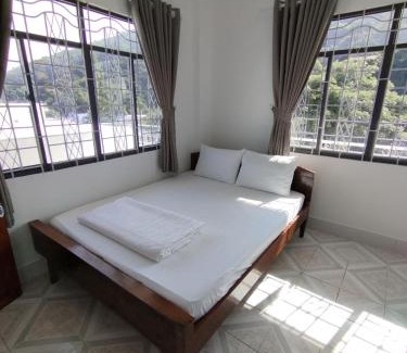 Ha Tien Hotel | Budget-Friendly Stay at Nhà Nghỉ SAO MAI with Great Amenities