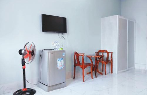 Rach Gia Hotel | Comfortable Stay at Nhà nghỉ Thành Lợi - Pet Friendly Retreat