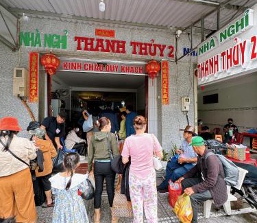 Ha Tien Hotel | Oceanfront Getaway at Nhà Nghỉ Thanh Thủy 2 - Rated 9/10