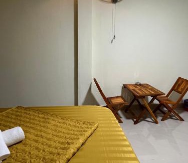 Ninh Kieu Hotel | Family-Friendly Nhà Nghỉ Thiên Phú 2 with Hot Tub Retreat