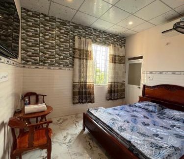 Ben Cat Hotel | Budget-Friendly Stay at Nhà Nghỉ Tuyết Minh for Families