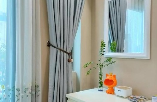 Hang Buom House | Inviting Stay at Nhà Phố Hà Nội with Hot Tub Access