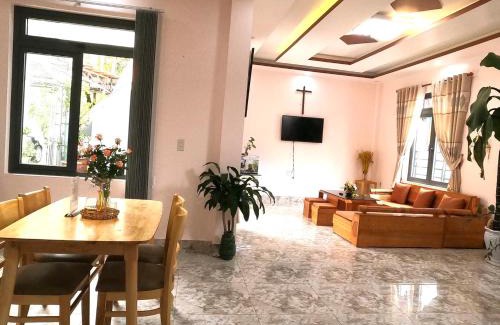 Da Lat Apartment | Discover Nhà Rum Rôn: Family-Friendly with 9.5/10 Rating