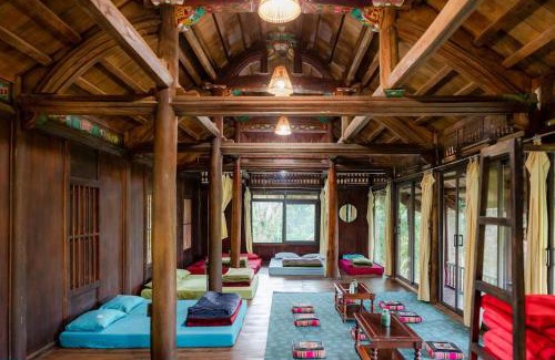 Ba Vi Ski Chalet | Nhà sàn Mường