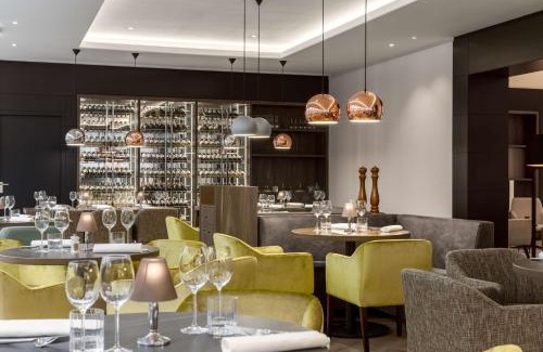 Bussum Hotel | Pet-Friendly NH Bussum Jan Tabak with Pool & Restaurant