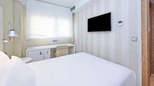 San Pablo Hotel | Experience NH Ciudad de Zaragoza: Pet-Friendly Retreat