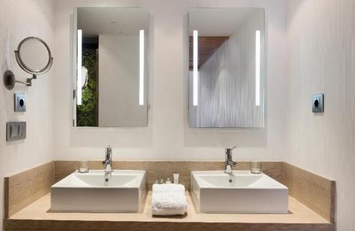Ciudad Real Hotel | Explore NH Ciudad Real: Pet-Friendly 4-Star Hotel Awaits