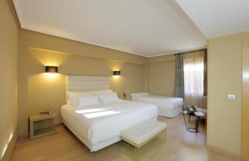 San Juan Hotel | Elegant NH Collection Cáceres Palacio de Oquendo Hotel