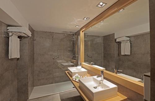 San Juan Hotel | Elegant NH Collection Cáceres Palacio de Oquendo Hotel