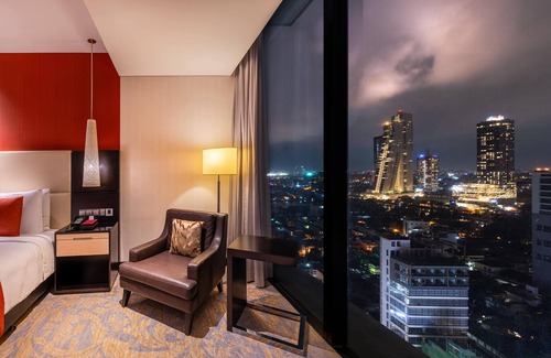 Kollupitiya Hotel | Elegant NH Collection Colombo: Spa, Pool & Eco-Friendly Stay