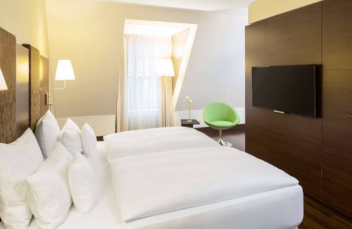 Innere Altstadt Hotel | Discover NH Collection Dresden Altmarkt: 4-Star Comfort & Spa