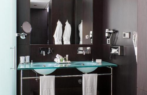 Santiago de Compostela Hotel | Gorgeous NH Collection Santiago de Compostela with Spa & Ocean View
