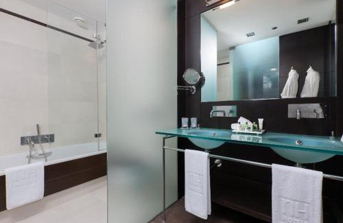 Santiago de Compostela Hotel | Gorgeous NH Collection Santiago de Compostela with Spa & Ocean View