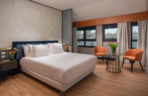 Genoa Hotel | Pet-Friendly NH Collection Genova Marina with Hot Tub & Dining