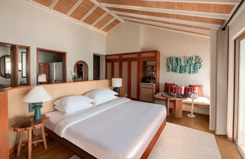 Fonimagoodhoo Hotel | Reethi Beach Resort: 4-Star Ocean View Getaway with Spa