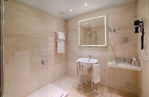 Varesine Hotel | Discover NH Collection Milano Porta Nuova: 4-Star Comfort