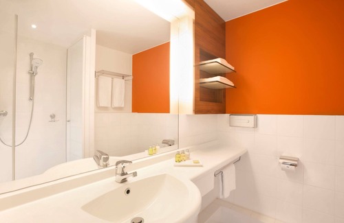 Niederrad Hotel | Modern NH Frankfurt Niederrad with Family-Friendly Amenities