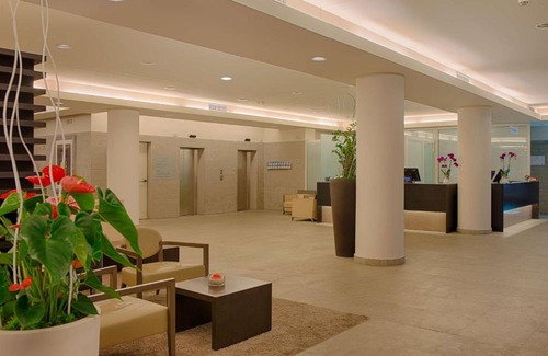 Peschiera Borromeo Hotel | Comfortable Stay at NH Linate - Pet Friendly & Breakfast Included