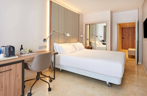 Logrono City Centre Hotel | Premium NH Logroño Herencia Rioja: Rated 8.8/10 Stay