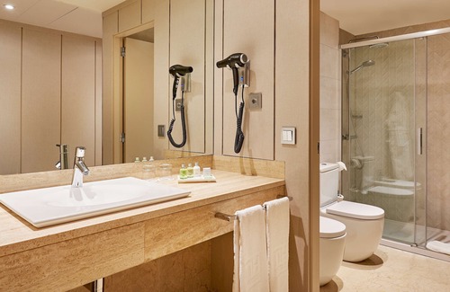 Logrono City Centre Hotel | Premium NH Logroño Herencia Rioja: Rated 8.8/10 Stay