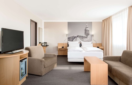 Englschalking Hotel | Discover NH München Messe: Family-Friendly & Spa Retreat