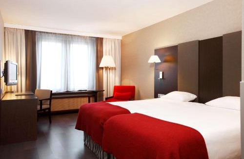 Mechelen Hotel | Pet-Friendly Stay at NH Mechelen with Pool & Breakfast