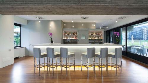 Milanofiori Hotel | Discover the NH Milano Congress Centre: Pet-Friendly Oasis