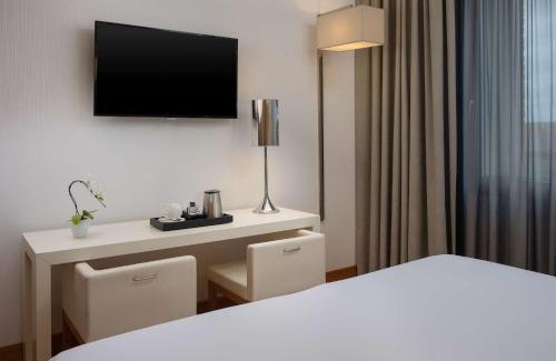 Pisa City Centre Hotel | Discover NH Pisa: Pet Friendly with Pool & Breakfast Included