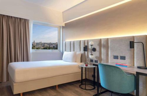 Santiago del Estero Hotel | Inviting NH Santiago del Estero with Pool and Spa Amenities