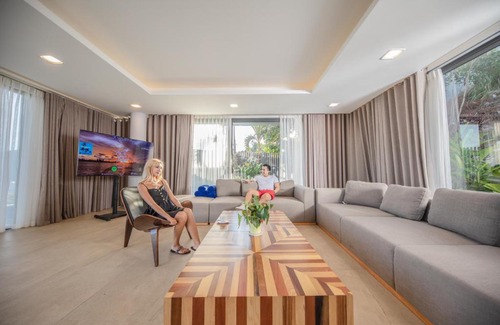 Nha Trang Villa | Nha Trang Oceanfront Luxury Villa Anh Nguyen