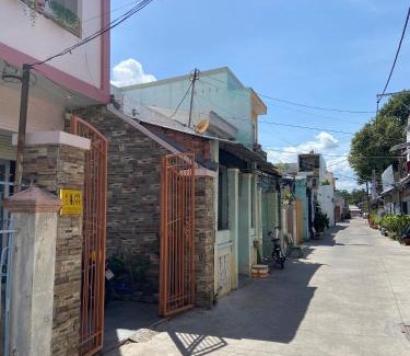 My Tho House | Nhà Trong Ngõ Homestay and Studio
