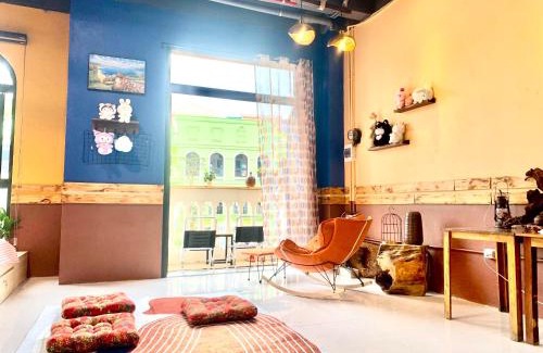 Van Giang Apartment | Budget-Friendly Nhi Homestay Ocean Park with River Views