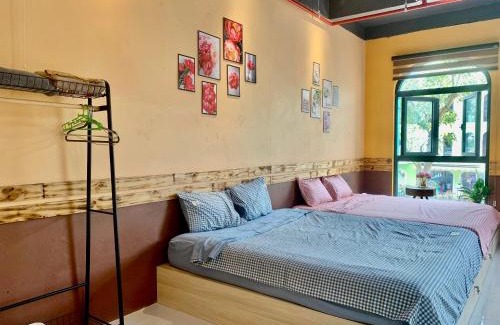 Van Giang Apartment | Budget-Friendly Nhi Homestay Ocean Park with River Views