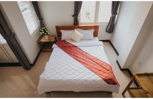 Rach Gia Hotel | Discover Nho Hotel: Guest Rated 9/10 with Family Amenities