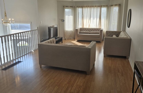 Niagara Falls House | Niagara Fall in Love