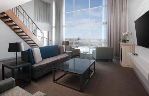 Fallsview Hotel | Experience Niagara Falls Marriott with Stunning Ocean Views