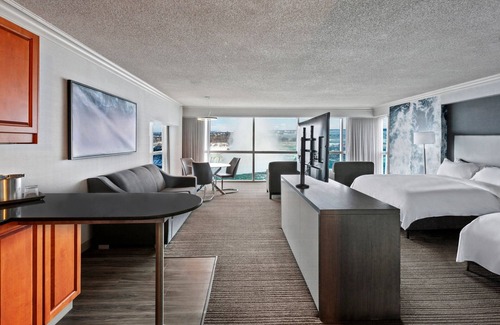 Fallsview Hotel | Discover Niagara Falls Marriott: Spa, Pool & Eco-Friendly Stays