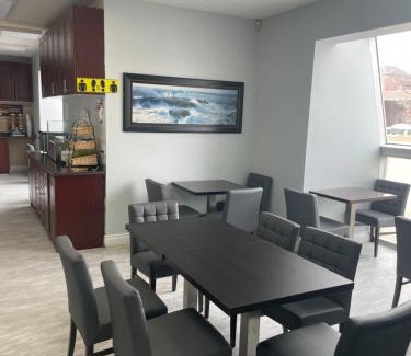 Niagara Falls Hotel | Family-Friendly Niagara Lodge & Suites with Pool Access