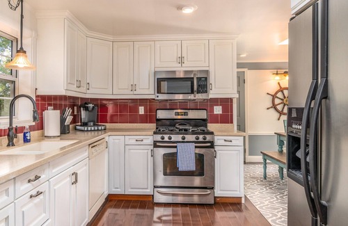 Niagara Falls - Western New York House | Niagara River Escape: Spa and Breakfast in Lewiston