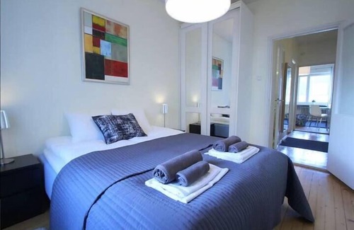 Hietalahti Apartment | Cozy 1BR Home in Central Helsinki with Breakfast Included