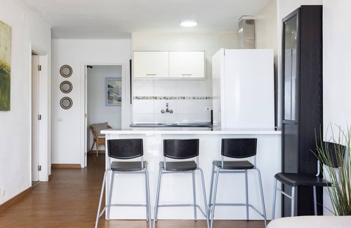 Playa San Juan Apartment | Inviting 2-Bed Apartment with Ocean View in Playa San Juan