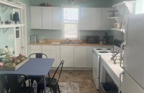 Ballinger House | Perfect 2 BR Retreat for Hunting & Fishing Near Ivie