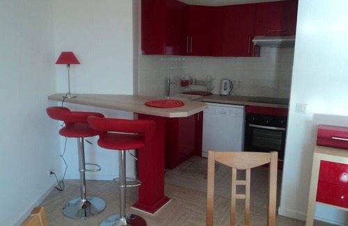 La Napoule Apartment | Bright 2-Room Apartment by the Sea with Pool Access
