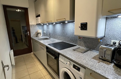 Blonville-sur-Mer Apartment | Bright Rooms with Balcony & Ocean View in Blonville