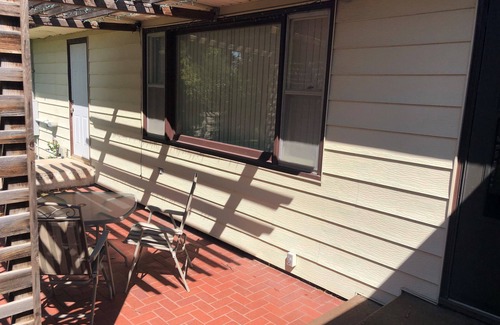 Chadron House | Eco-Friendly 3 Bedroom Ranch House with Breakfast Included