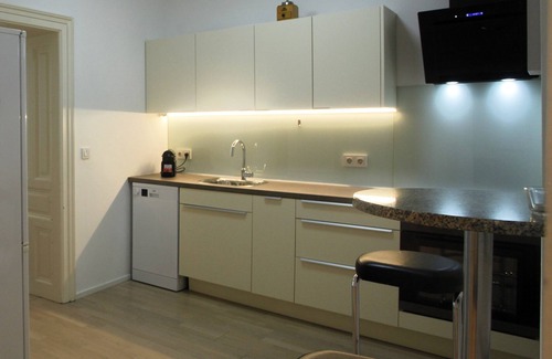 Brigittenau Apartment | Exceptional 3-Room Apartment Near Augarten with Breakfast